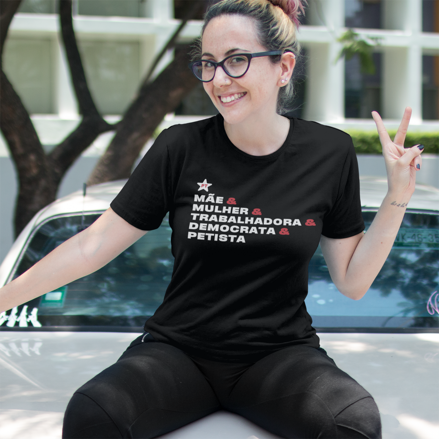 Camiseta Feminina Mãe e Mulher e Trabalhadora e Democrata e Petista